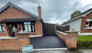 Should I Get a Paving Border With a Tarmac or Gravel Driveway 3