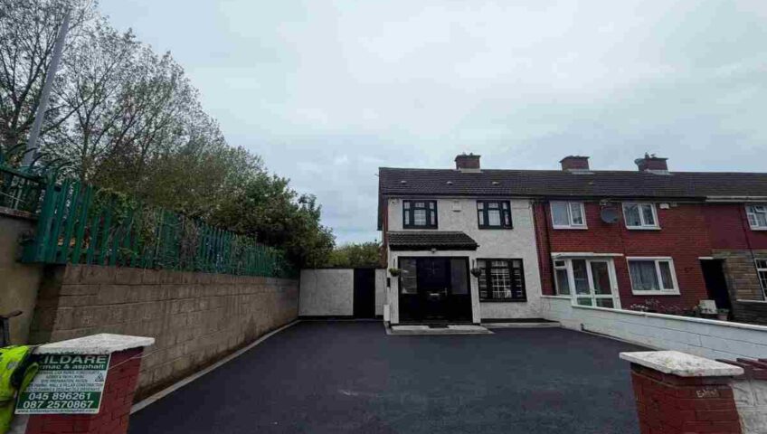 New SMA tarmac driveway with paving border in Kilbarrack, Dublin